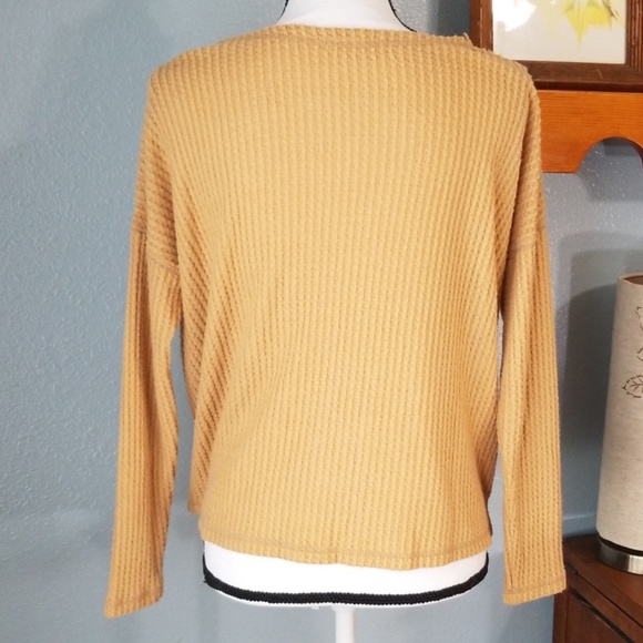 American Eagle Outfitters Top - Picture 6 of 8